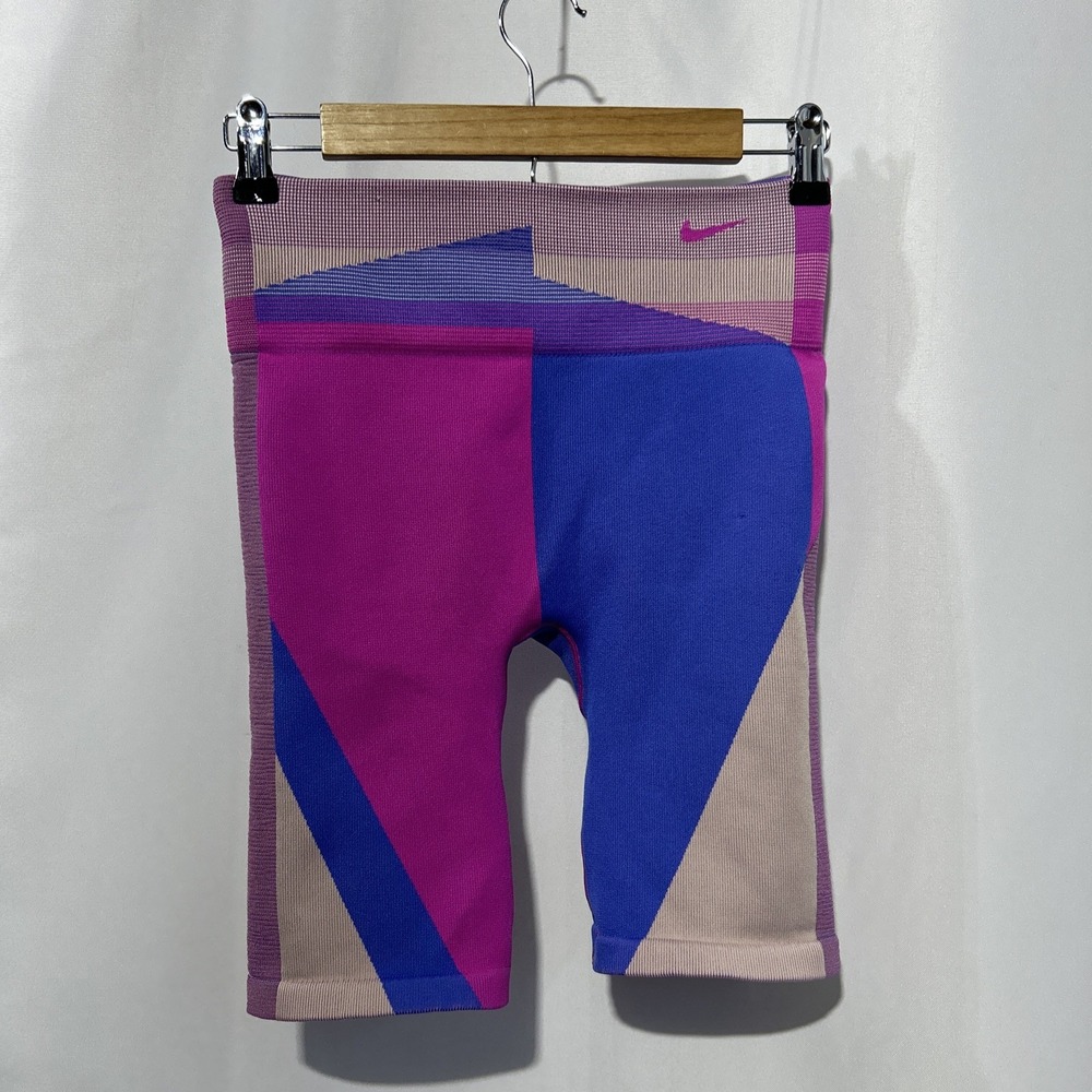 Nike Womens Sculpt Lux Icon Clash 7/8 Seamless Training Shorts Sz L Multi